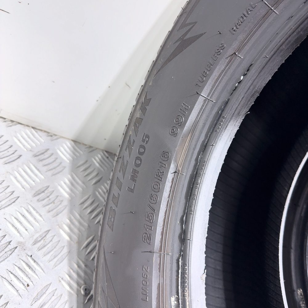 Gomme Usate 215 60 R16 99H XL Bridgestone Blizzak LM005 Invernali | Gomme Usate | PrimaGomme.it BRIDGESTONE Blizzak LM005 215/60 R16 99H, dettaglio fotografico 10
