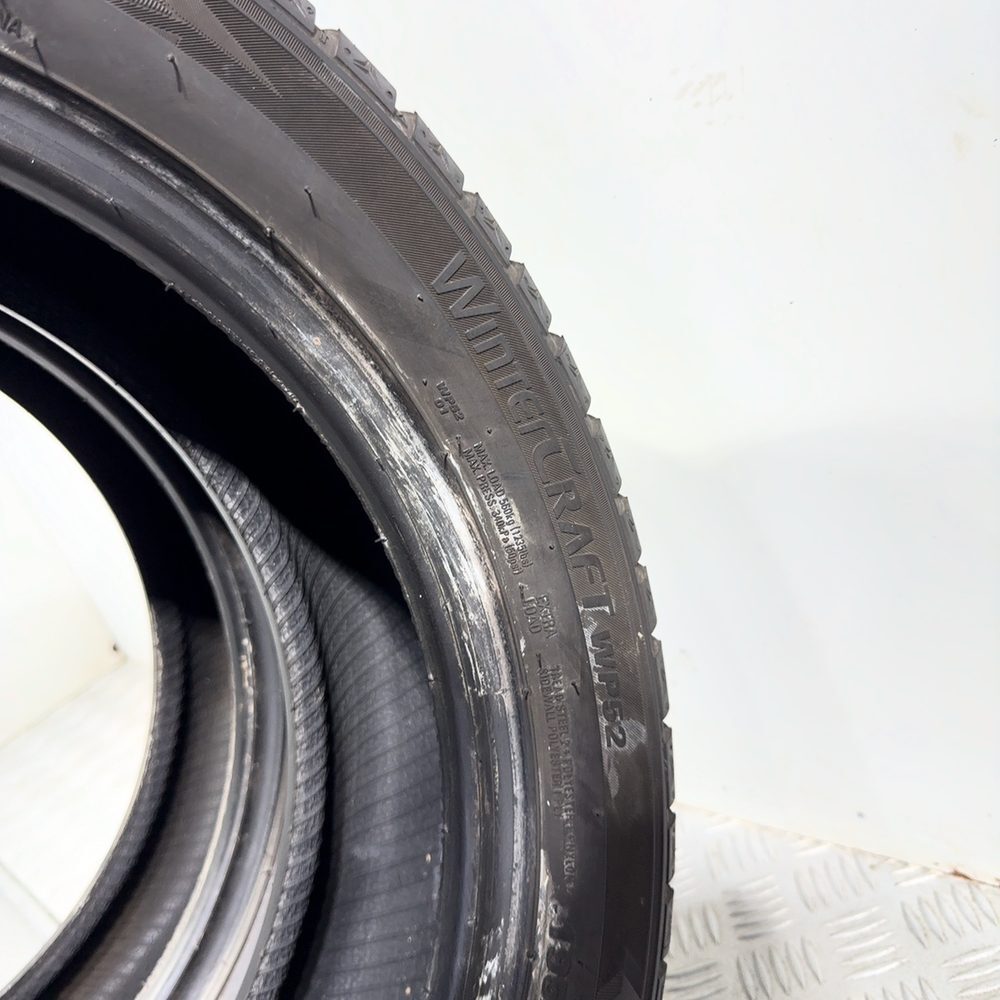 Gomme usate Kumho Wintercraft WP52 195/50 R16 88H – foto 11 | Prima Gomme Kumho Wintercraft WP52 195/50 R16 88H, dettaglio fotografico 11