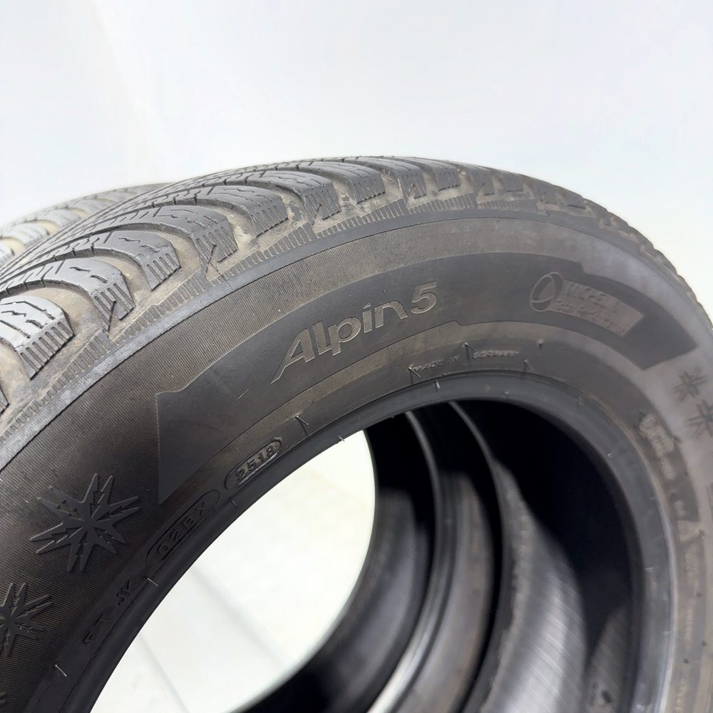 Gomme usate MICHELIN Alpin 5 195/60 R16 89H – foto 11 | Prima Gomme MICHELIN Alpin 5 195/60 R16 89H, dettaglio fotografico 11