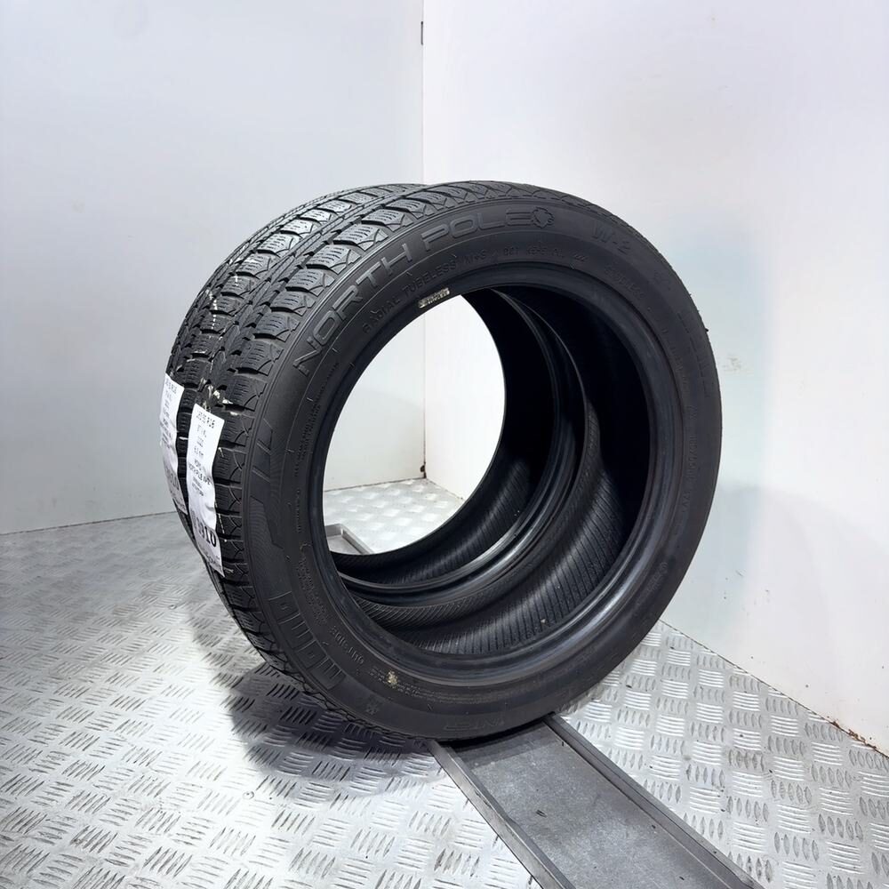 Gomme usate Momo North Pole W-2 185/55 R16 87V – foto 11 | Prima Gomme Momo North Pole W-2 185/55 R16 87V, dettaglio fotografico 11