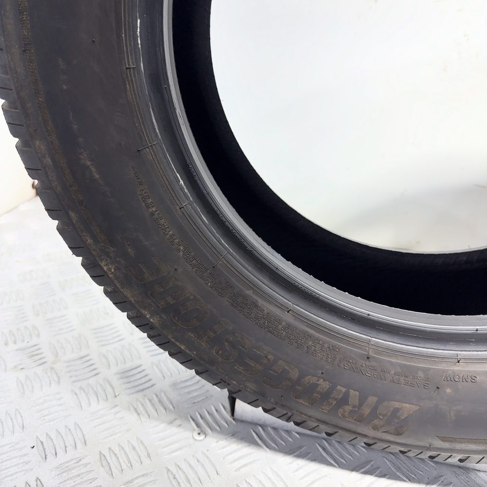 Gomme usate BRIDGESTONE Blizzak LM005 215/60 R16 99H – foto 11 | Prima Gomme BRIDGESTONE Blizzak LM005 215/60 R16 99H, dettaglio fotografico 11