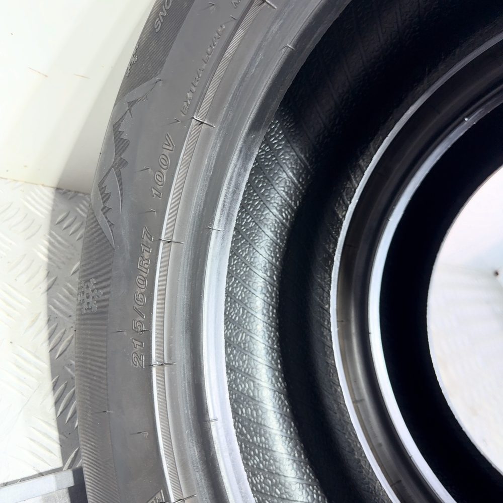Gomme usate GOODRIDE Zupersnow Z-507 215/60 R17 100V – foto 11 | Prima Gomme GOODRIDE Zupersnow Z-507 215/60 R17 100V, dettaglio fotografico 11