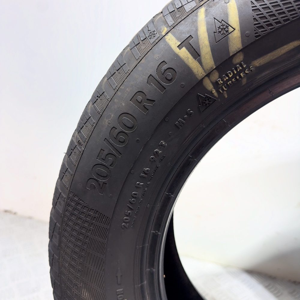 Gomme usate CONTINENTAL Winter Contact TS 860 205/60 R16 92T – foto 11 | Prima Gomme CONTINENTAL Winter Contact TS 860 205/60 R16 92T, dettaglio fotografico 11