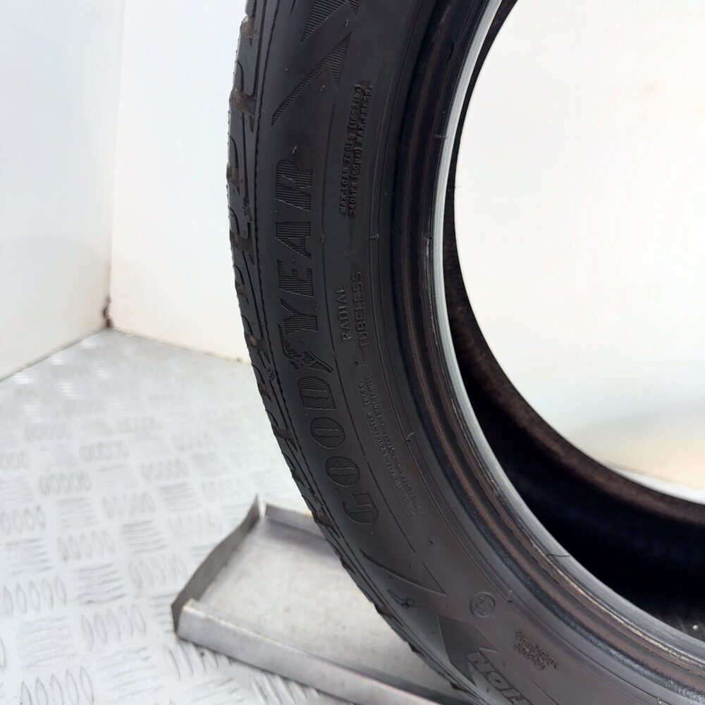 Gomme Usate 225 50 R17 XL 98H Goodyear Ultra Grip Performance Gen-1 Invernali | Gomme Usate | PrimaGomme.it GOODYEAR Ultra Grip Performance Gen-1 225/50 R17 98H, dettaglio fotografico 11