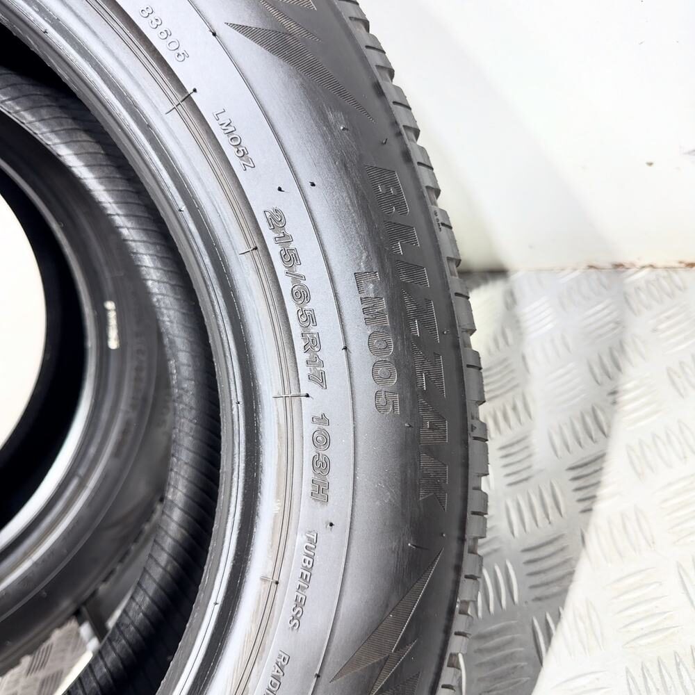 Gomme usate BRIDGESTONE Blizzak LM005 215/65 R17 103H – foto 11 | Prima Gomme BRIDGESTONE Blizzak LM005 215/65 R17 103H, dettaglio fotografico 11