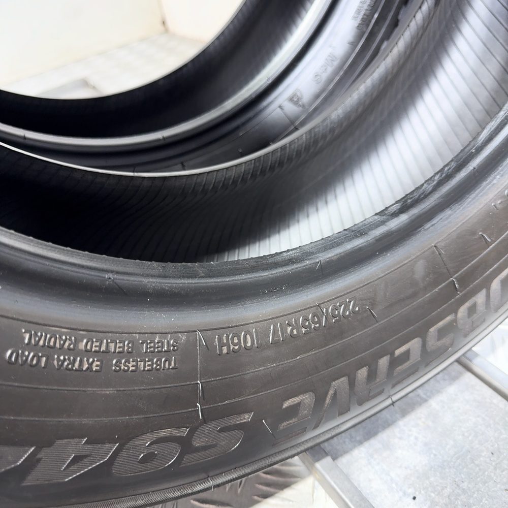 Gomme usate TOYO TIRES Observe S944 225/65 R17 106H – foto 11 | Prima Gomme TOYO TIRES Observe S944 225/65 R17 106H, dettaglio fotografico 11