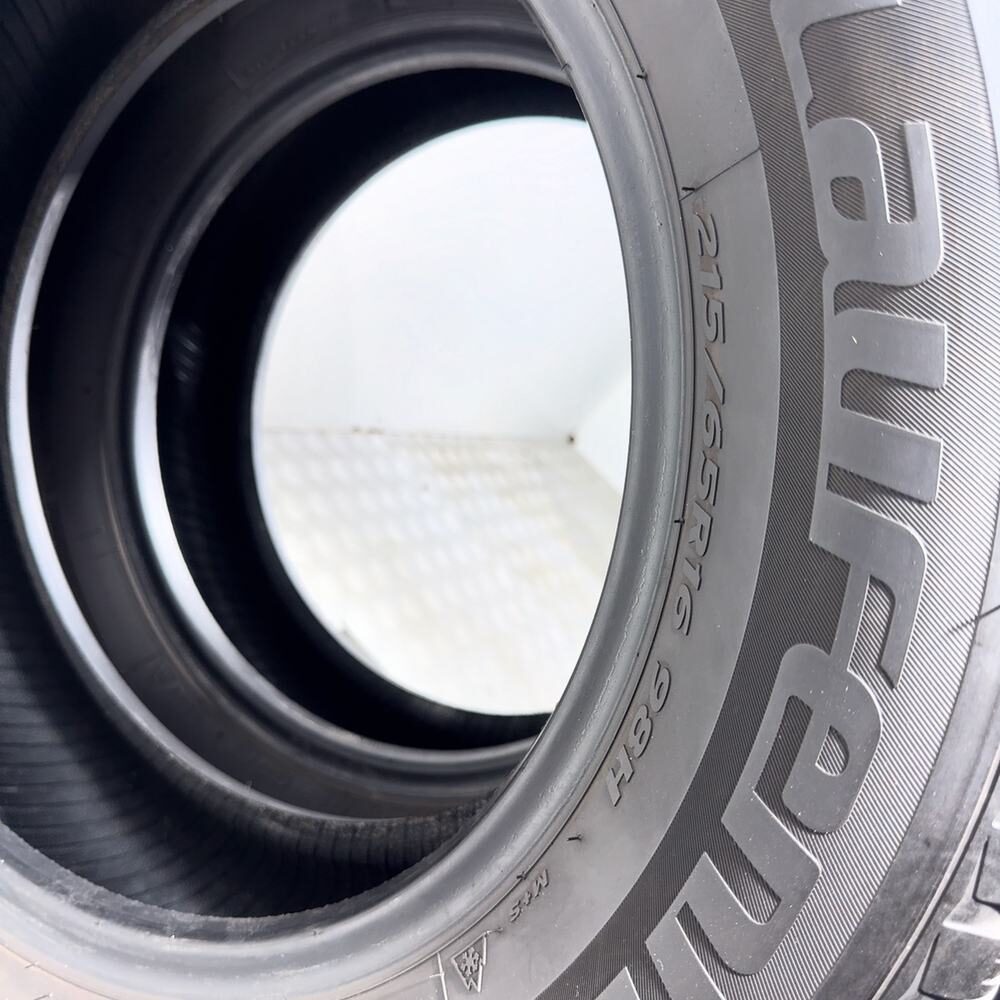 Gomme Usate 215 65 R16 98H Laufenn I Fit+ Invernali | Gomme Usate | PrimaGomme.it LAUFENN I FIT+ 215/65 R16 98H, dettaglio fotografico 11