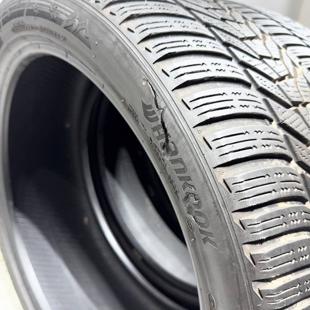 Gomme Usate 255 40 R20 101W XL Hankook Winter I*Cept Evo3 80% Invernali | Gomme Usate | PrimaGomme.it HANKOOK Winter I*Cept Evo3 255/40 R20 101W: fino a 270 km/h, dettaglio fotografico 11