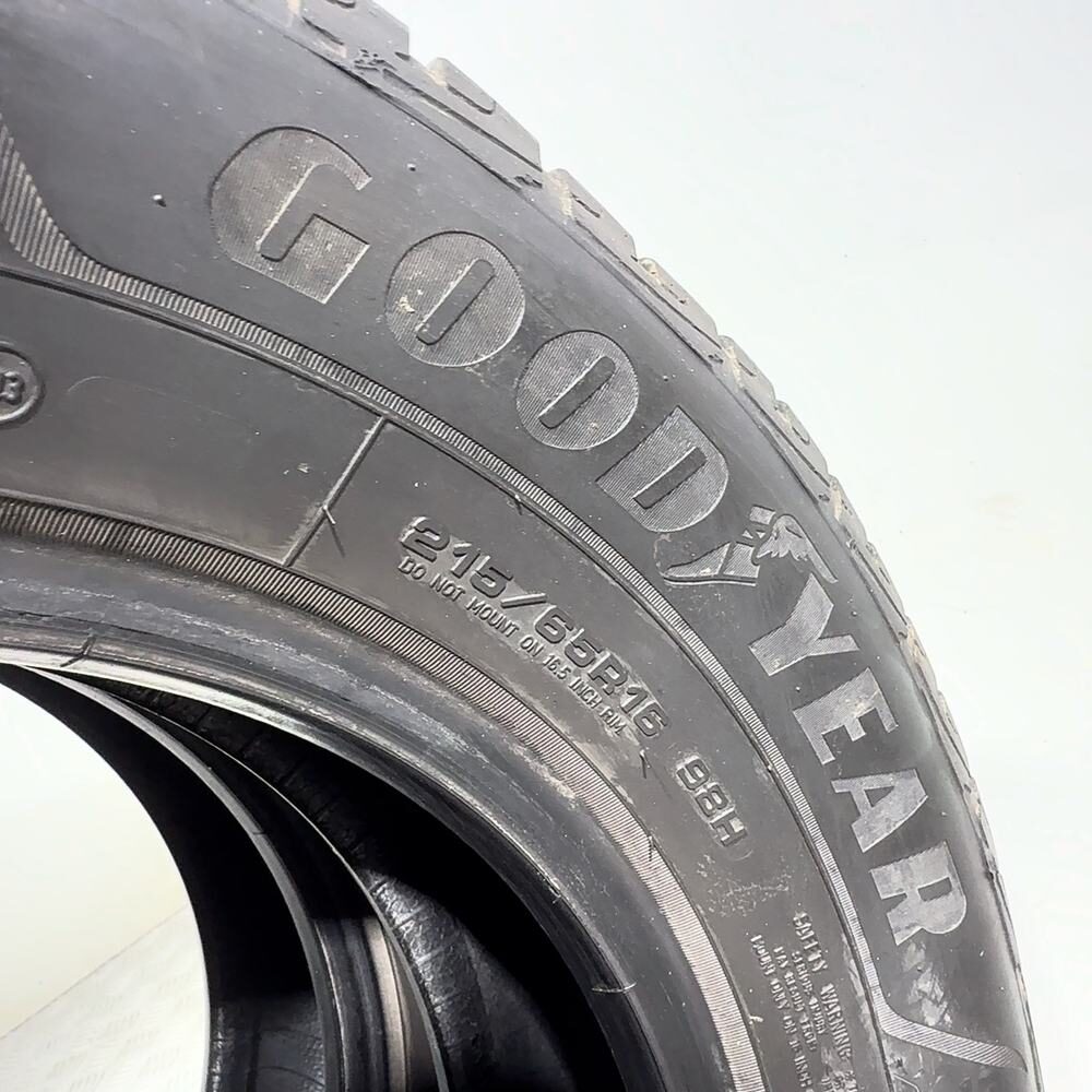 Gomme Usate 215 65 R16 98H Goodyear Ultragrip Performance+ 89% Invernali | Gomme Usate | PrimaGomme.it GOODYEAR Ultragrip Performance+ 215/65 R16 98H, dettaglio fotografico 11