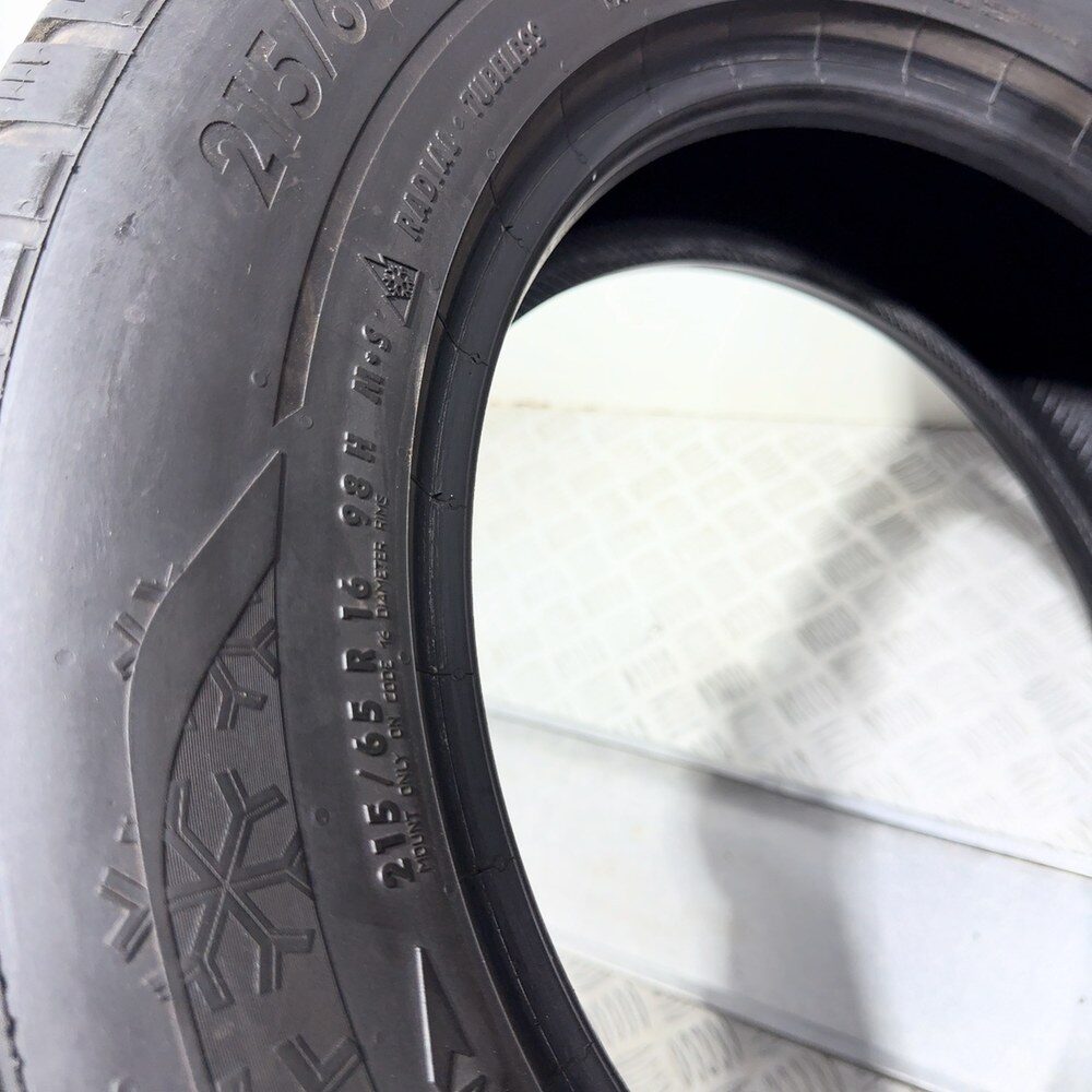 Gomme Usate 215 65 R16 98H Esa+ Tecar Supergrip Pro 74% Invernali | Gomme Usate | PrimaGomme.it ESA+ TECAR Supergrip Pro 215/65 R16 98H, dettaglio fotografico 11