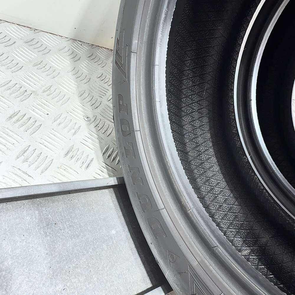 Gomme Usate 215 45 ZR17 91Y XL Dunlop Sport Maxx RT2 98% Estive | Gomme Usate | PrimaGomme.it DUNLOP SPORT MAXX RT2 215/45 ZR17 91Y: fino a 300 km/h, dettaglio fotografico 11