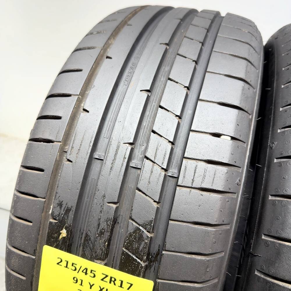 Gomme Usate 215 45 ZR17 91Y XL Dunlop Sport Maxx RT2 98% Estive | Gomme Usate | PrimaGomme.it DUNLOP SPORT MAXX RT2 215/45 ZR17 91Y: fino a 300 km/h, dettaglio fotografico 12