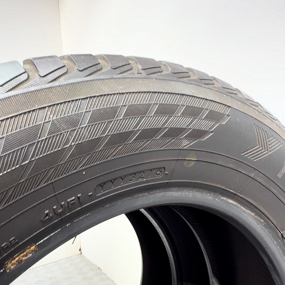 Gomme usate YOKOHAMA W.Drive V905 215/60 R16 99H – foto 14 | Prima Gomme YOKOHAMA W.Drive V905 215/60 R16 99H, dettaglio fotografico 14
