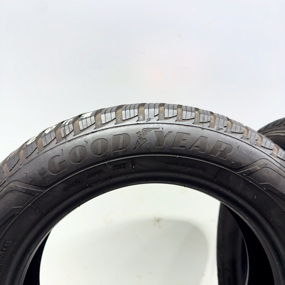 Gomme usate GOODYEAR Ultragrip 9+ 185/65 R15 88T – foto 15 | Prima Gomme GOODYEAR Ultragrip 9+ 185/65 R15 88T, dettaglio fotografico 15