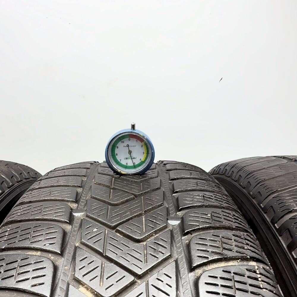 Gomme usate PIRELLI Scorpion Winter 235/65 R17 104H – foto 02 | Prima Gomme PIRELLI Scorpion Winter 235/65 R17 104H, dettaglio fotografico 2