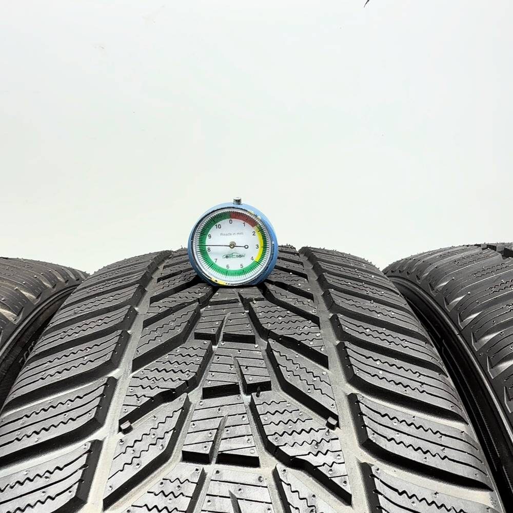 Gomme usate HANKOOK Winter I*Cept Evo3 245/45 R17 99V – foto 02 | Prima Gomme HANKOOK Winter I*Cept Evo3 245/45 R17 99V, dettaglio fotografico 2
