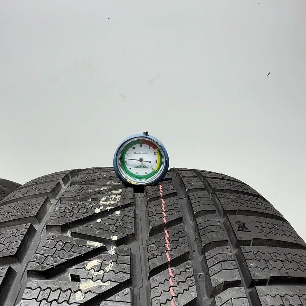 Gomme usate Kumho Wintercraft WS71 295/40 R20 110V – foto 02 | Prima Gomme Kumho Wintercraft WS71 295/40 R20 110V, dettaglio fotografico 2