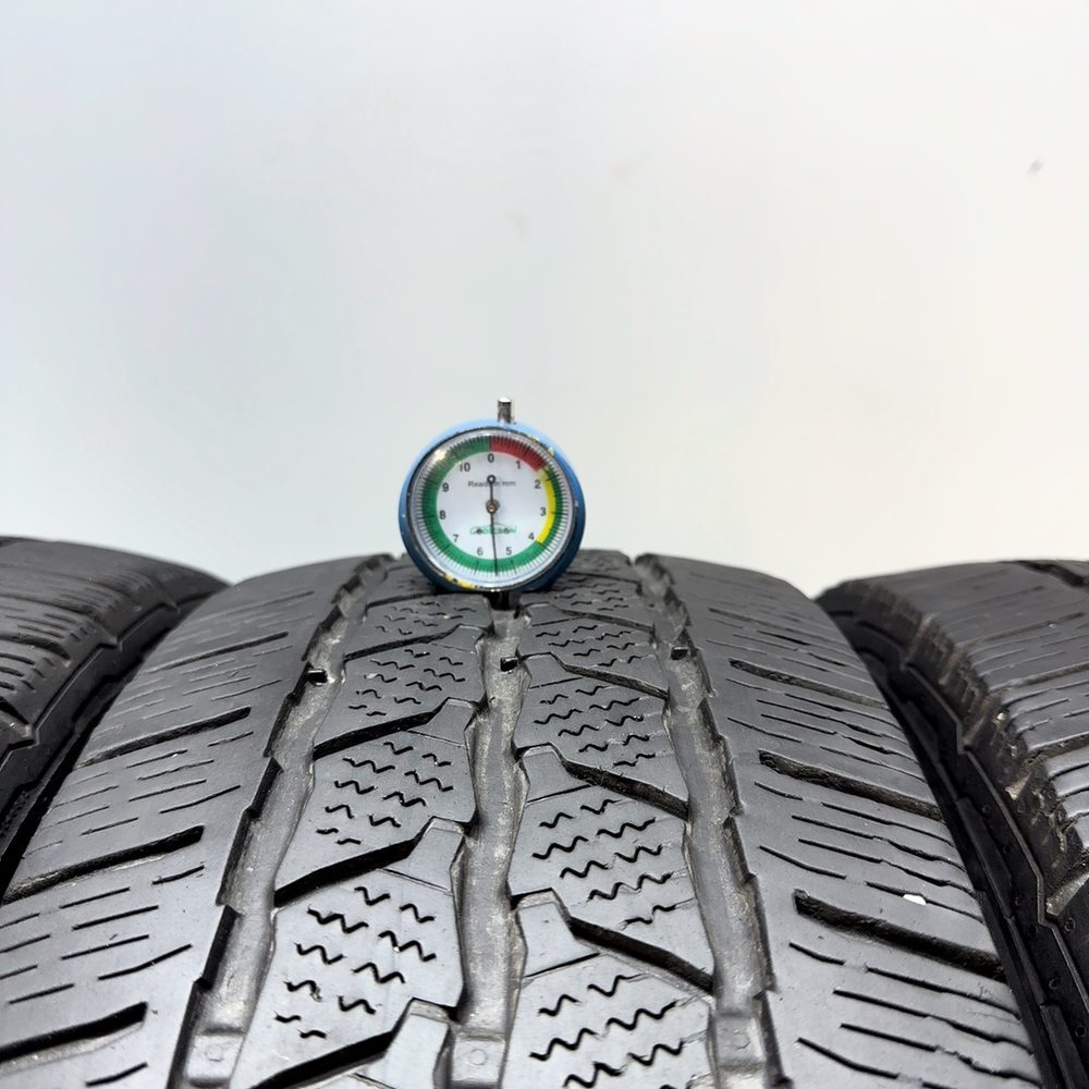 Gomme usate CONTINENTAL VanContact Winter 215/65 R16C 109/107R – foto 02 | Prima Gomme CONTINENTAL VanContact Winter 215/65 R16C 109/107R, dettaglio fotografico 2