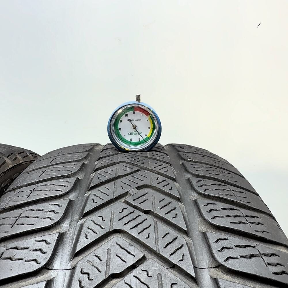 Gomme usate PIRELLI Winter Sottozero 3 235/40 R18 95V – foto 02 | Prima Gomme PIRELLI Winter Sottozero 3 235/40 R18 95V, dettaglio fotografico 2