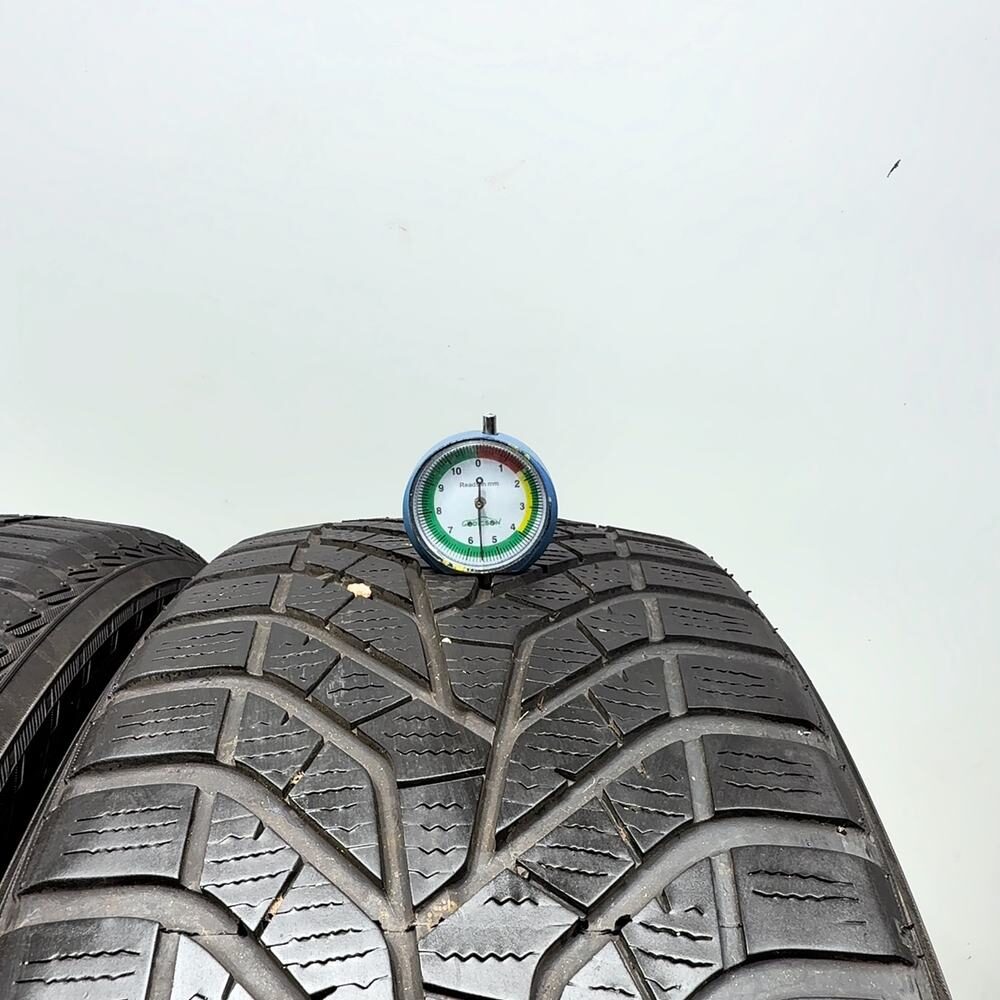 Gomme usate YOKOHAMA BluEarth Winter V905 235/45 R19 99V – foto 02 | Prima Gomme YOKOHAMA BluEarth Winter V905 235/45 R19 99V, dettaglio fotografico 2