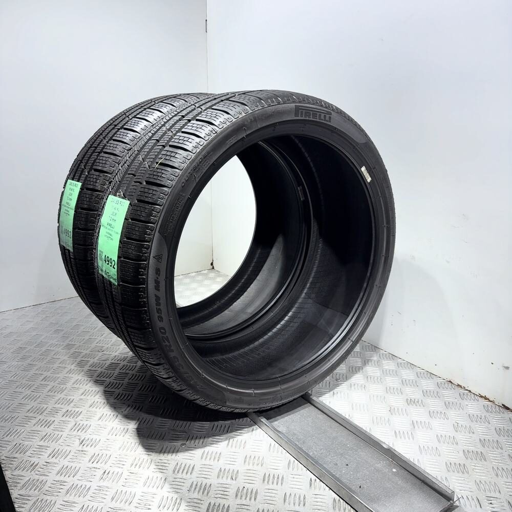 Gomme usate PIRELLI Sottozero Winter 270 Seri II 245/35 R20 95W: fino a 270 km/h – foto 04 | Prima Gomme PIRELLI Sottozero Winter 270 Seri II 245/35 R20 95W: fino a 270 km/h, dettaglio fotografico 4