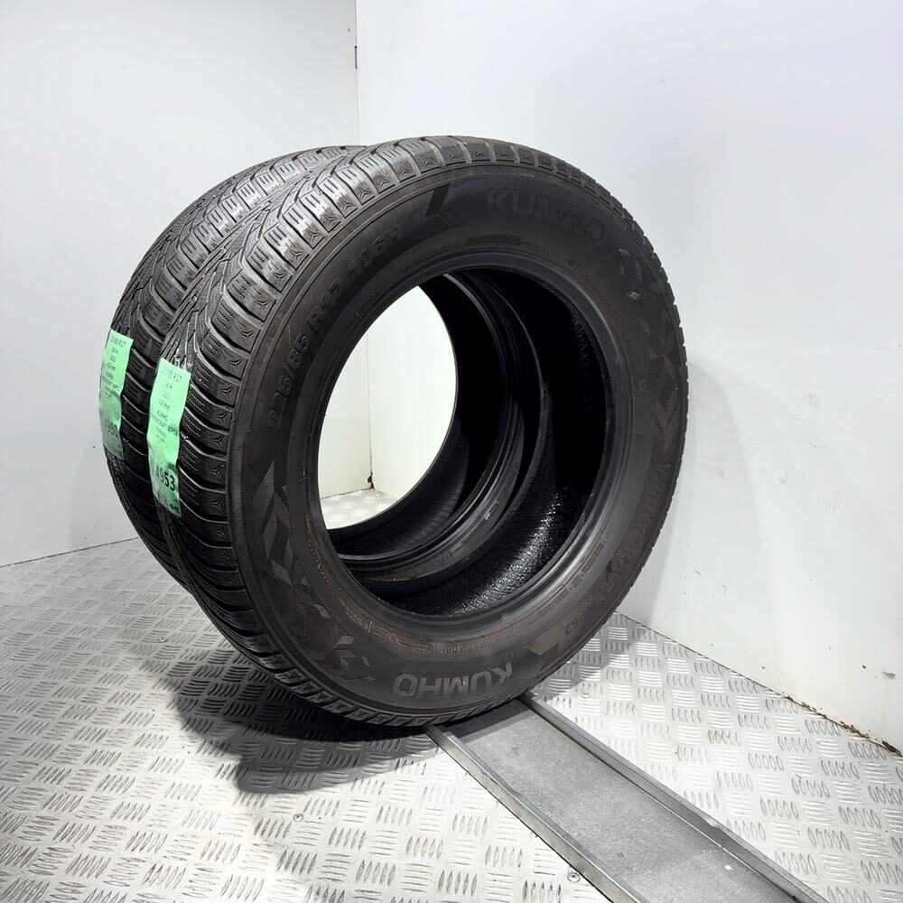 Gomme usate Kumho Wintercraft WP52 225/65 R17 106H – foto 04 | Prima Gomme Kumho Wintercraft WP52 225/65 R17 106H, dettaglio fotografico 4