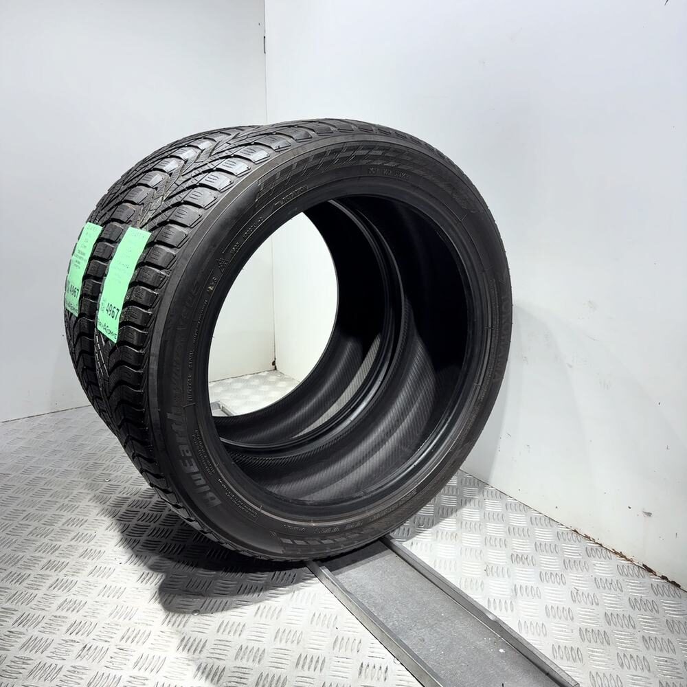 Gomme usate YOKOHAMA BluEarth Winter V905 235/45 R19 99V – foto 04 | Prima Gomme YOKOHAMA BluEarth Winter V905 235/45 R19 99V, dettaglio fotografico 4