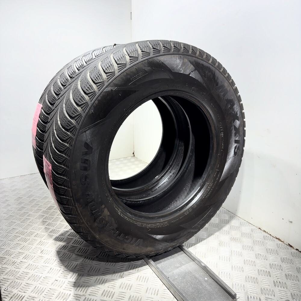 Gomme usate MAXXIS Victrasnow SUV 205/80 R16 104T – foto 06 | Prima Gomme MAXXIS Victrasnow SUV 205/80 R16 104T, dettaglio fotografico 6