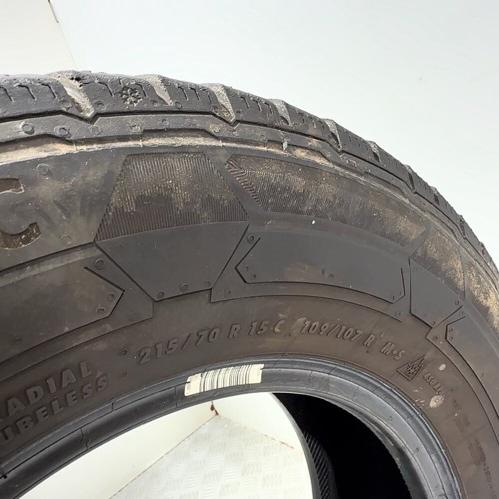 Gomma usata CONTINENTAL VanContact Winter 215/70 R15C 109/107R – foto 06 | Prima Gomme CONTINENTAL VanContact Winter 215/70 R15C 109/107R, dettaglio fotografico 6