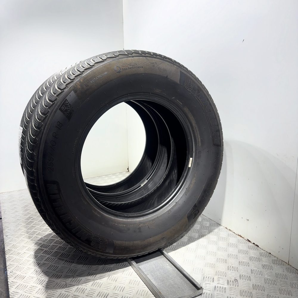 Gomme usate MICHELIN Pilot Alpin 5 SUV 255/70 R18 116V – foto 07 | Prima Gomme MICHELIN Pilot Alpin 5 SUV 255/70 R18 116V, dettaglio fotografico 7