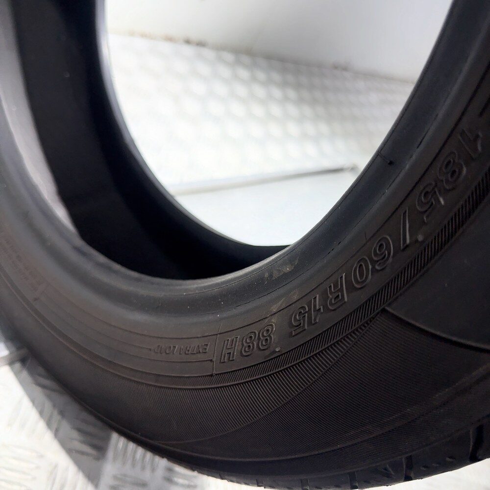 Gomma usata YOKOHAMA BluEarth-FE AE30 185/60 R15 88H – foto 07 | Prima Gomme YOKOHAMA BluEarth-FE AE30 185/60 R15 88H, dettaglio fotografico 7