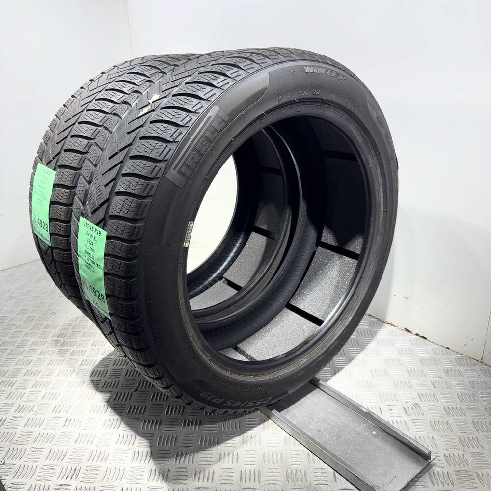 Gomme usate PIRELLI Winter Sottozero 3 255/45 R19 104W: fino a 270 km/h – foto 07 | Prima Gomme PIRELLI Winter Sottozero 3 255/45 R19 104W: fino a 270 km/h, dettaglio fotografico 7
