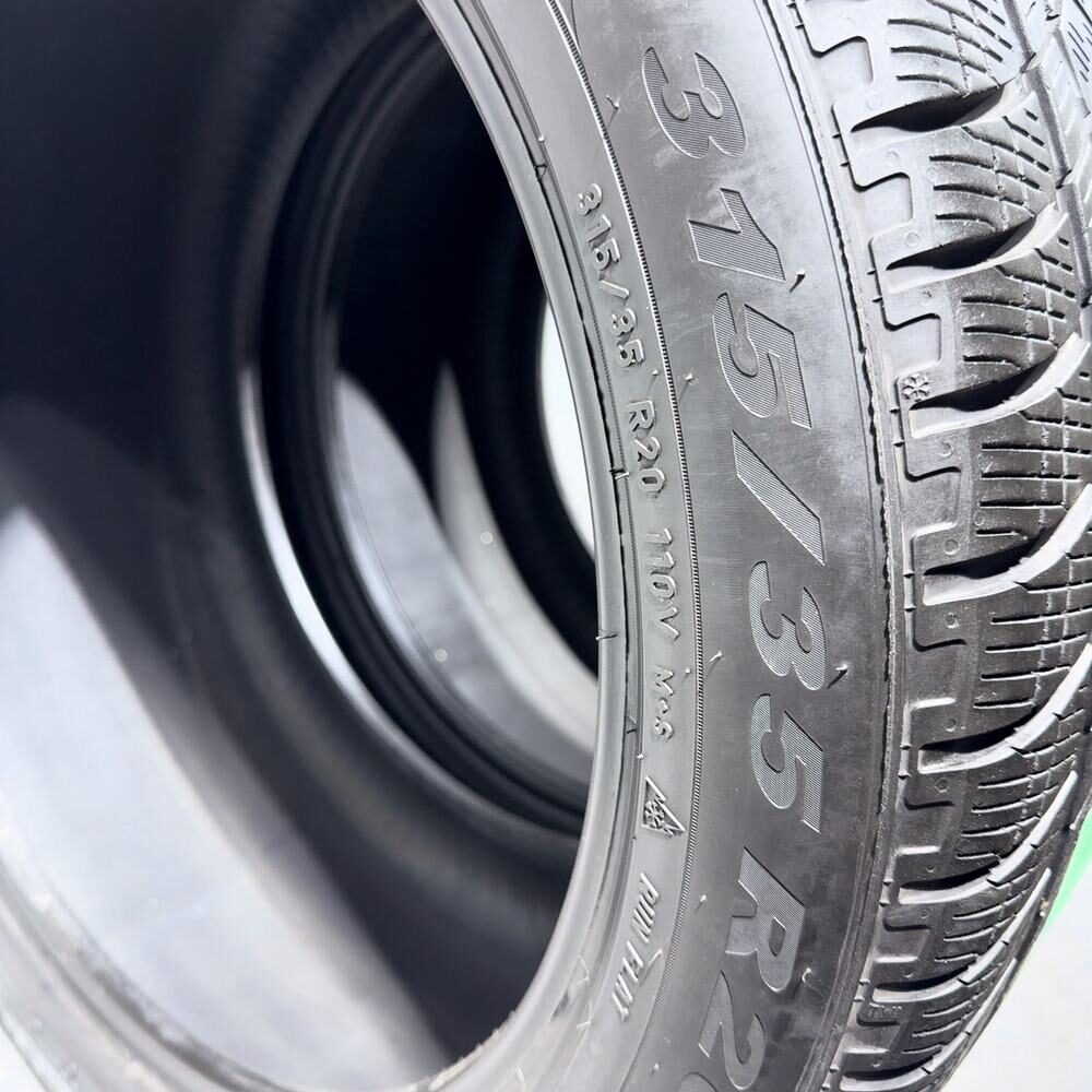 Gomme usate PIRELLI Scorpion Winter 315/35 R20 110V – foto 08 | Prima Gomme PIRELLI Scorpion Winter 315/35 R20 110V, dettaglio fotografico 8
