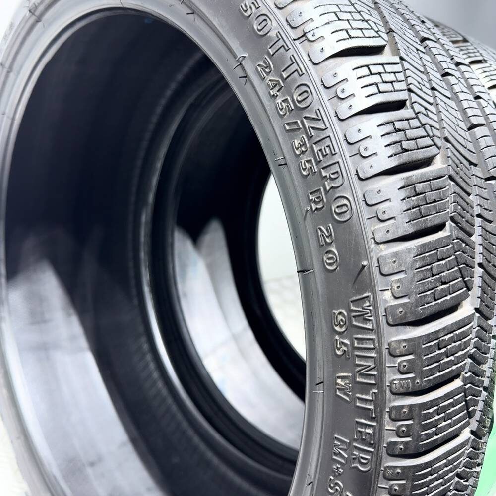 Gomme usate PIRELLI Sottozero Winter 270 Seri II 245/35 R20 95W: fino a 270 km/h – foto 08 | Prima Gomme PIRELLI Sottozero Winter 270 Seri II 245/35 R20 95W: fino a 270 km/h, dettaglio fotografico 8