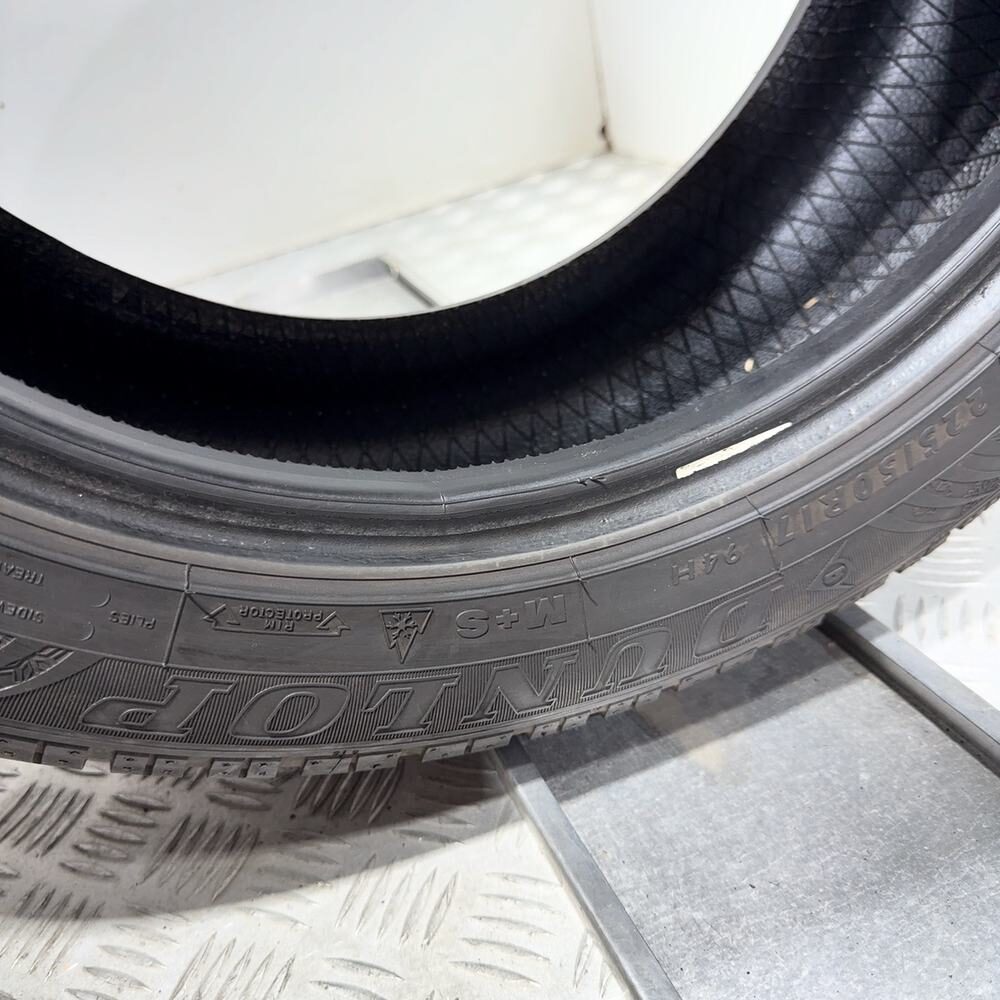 Gomma usata DUNLOP SP Winter Sport 4D 225/50 R17 94H – foto 08 | Prima Gomme DUNLOP SP Winter Sport 4D 225/50 R17 94H, dettaglio fotografico 8