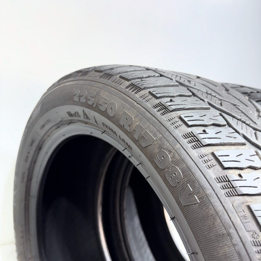 Gomme usate SEBRING Snow 225/50 R17 98V – foto 08 | Prima Gomme SEBRING Snow 225/50 R17 98V, dettaglio fotografico 8