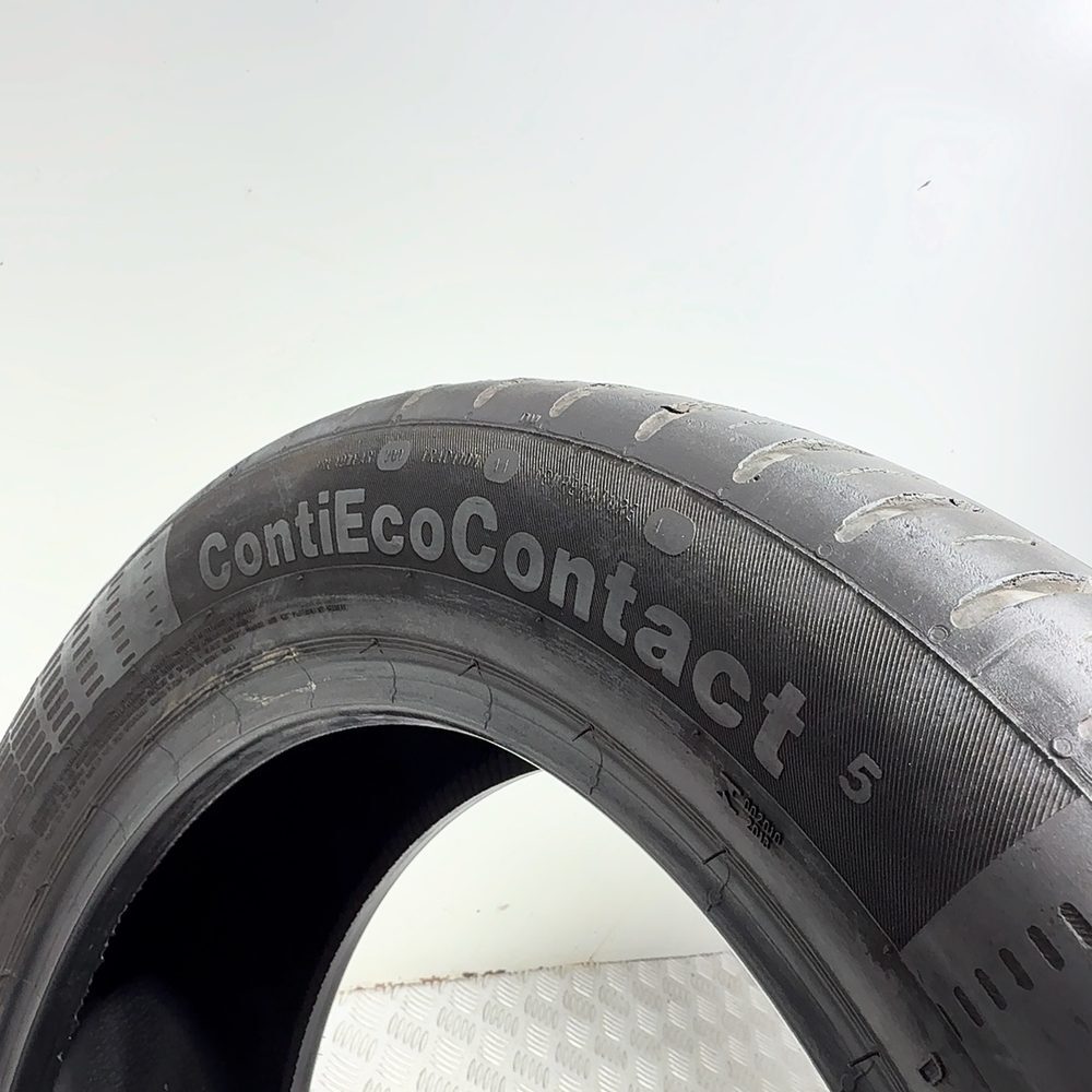 Gomma usata CONTINENTAL ContiEcoContact 5 215/55 R17 94V – foto 08 | Prima Gomme CONTINENTAL ContiEcoContact 5 215/55 R17 94V, dettaglio fotografico 8