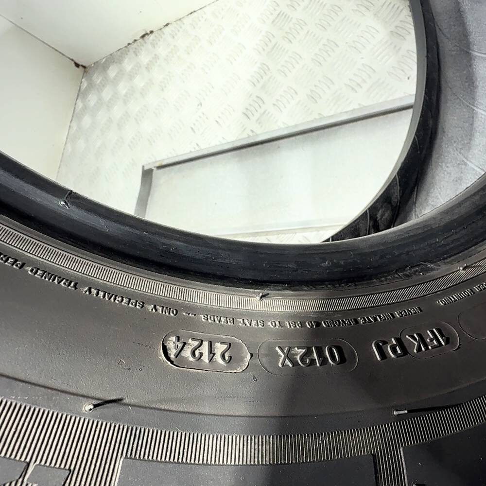 Gomme Usate 225 65 R16C 112/110R Michelin Agilis Alpin Invernali | Gomme Usate | PrimaGomme.it MICHELIN Agilis Alpin 225/65 R16C 112/110R, dettaglio fotografico 8