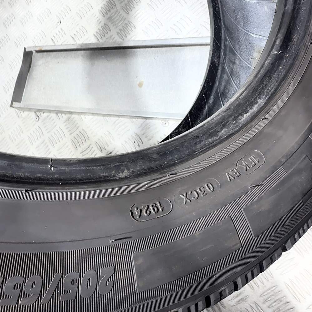 Gomme Usate 205 65 R16C 107/105T Michelin Agilis Alpin 73% Invernali | Gomme Usate | PrimaGomme.it MICHELIN Agilis Alpin 205/65 R16C 107/105T, dettaglio fotografico 8