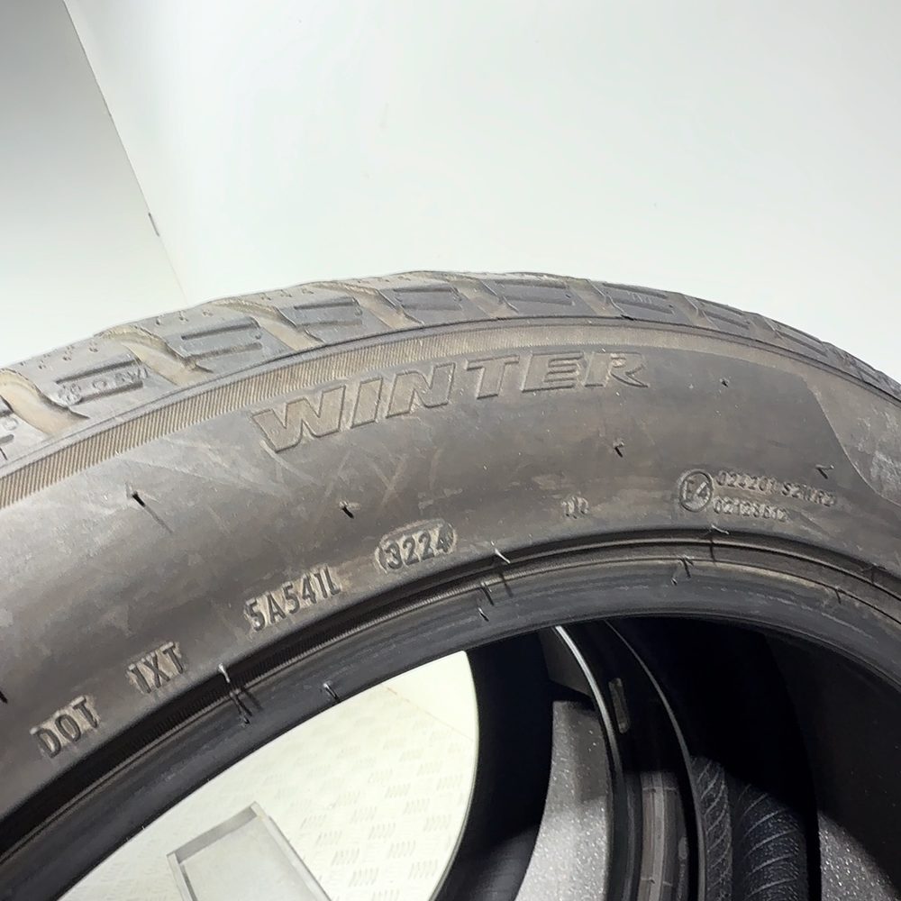 Gomme usate PIRELLI Sottozero 3 255/45 R19 104W: fino a 270 km/h – foto 08 | Prima Gomme PIRELLI Sottozero 3 255/45 R19 104W: fino a 270 km/h, dettaglio fotografico 8