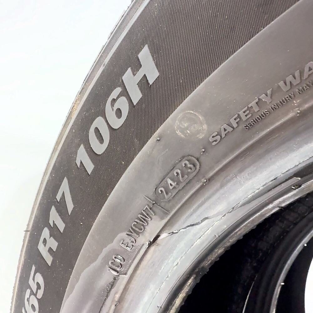 Gomme usate Kumho Wintercraft WP52 225/65 R17 106H – foto 08 | Prima Gomme Kumho Wintercraft WP52 225/65 R17 106H, dettaglio fotografico 8