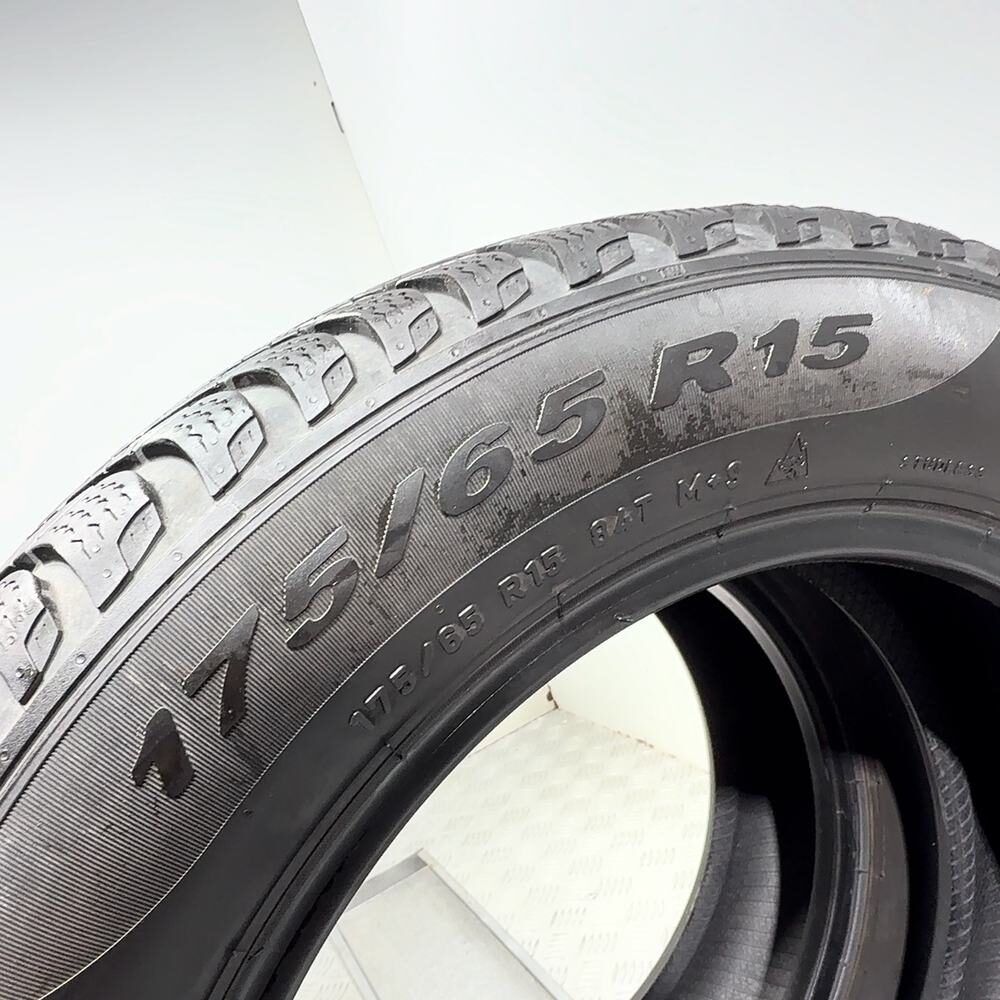 Gomme usate PIRELLI Cinturato Winter 175/65 R15 84T – foto 09 | Prima Gomme PIRELLI Cinturato Winter 175/65 R15 84T, dettaglio fotografico 9