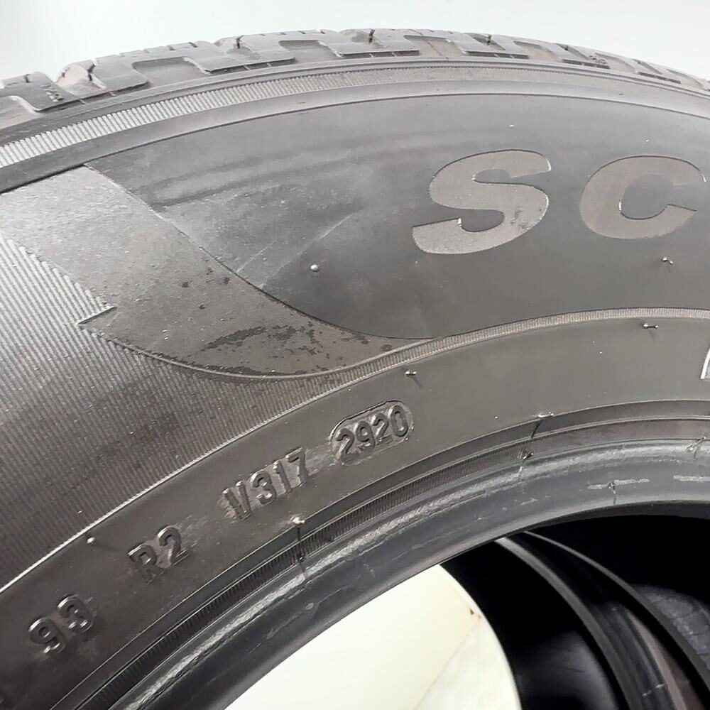 Gomme usate PIRELLI Scorpion Winter 235/65 R17 104H – foto 09 | Prima Gomme PIRELLI Scorpion Winter 235/65 R17 104H, dettaglio fotografico 9