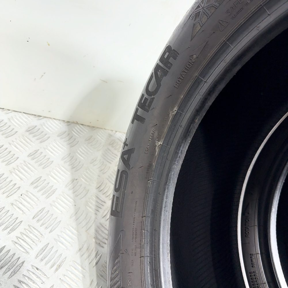 Gomme usate ESA TECAR Supergrip Pro 215/55 R17 98V – foto 09 | Prima Gomme ESA TECAR Supergrip Pro 215/55 R17 98V, dettaglio fotografico 9
