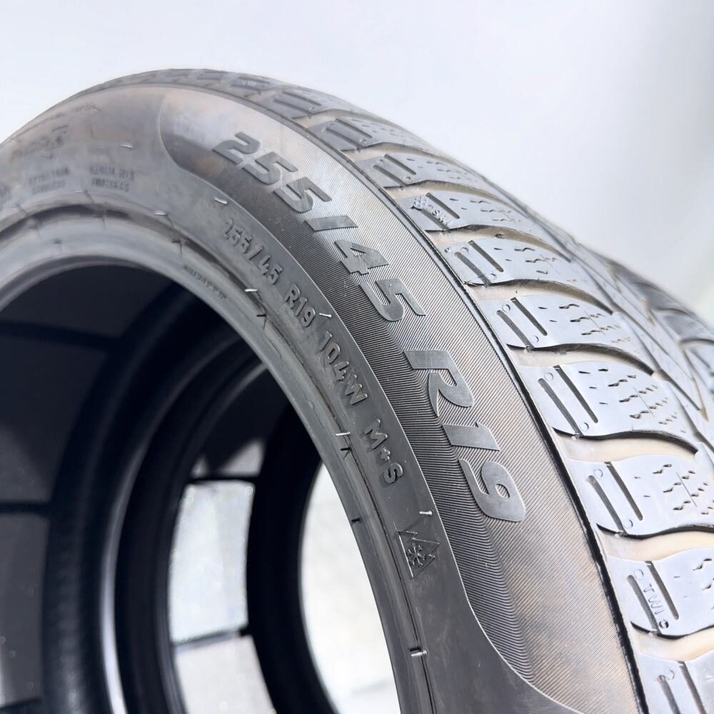 Gomme usate PIRELLI Winter Sottozero 3 255/45 R19 104W: fino a 270 km/h – foto 09 | Prima Gomme PIRELLI Winter Sottozero 3 255/45 R19 104W: fino a 270 km/h, dettaglio fotografico 9