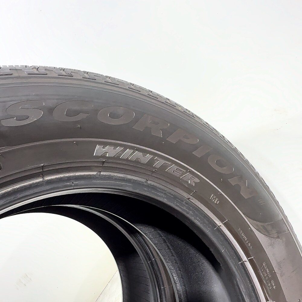 Gomme usate PIRELLI Scorpion Winter 235/65 R17 104H – foto 10 | Prima Gomme PIRELLI Scorpion Winter 235/65 R17 104H, dettaglio fotografico 10