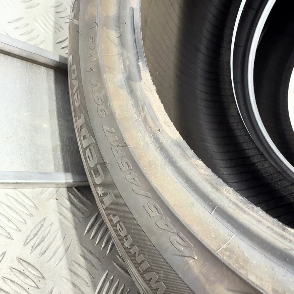 Gomme usate HANKOOK Winter I*Cept Evo3 245/45 R17 99V – foto 10 | Prima Gomme HANKOOK Winter I*Cept Evo3 245/45 R17 99V, dettaglio fotografico 10
