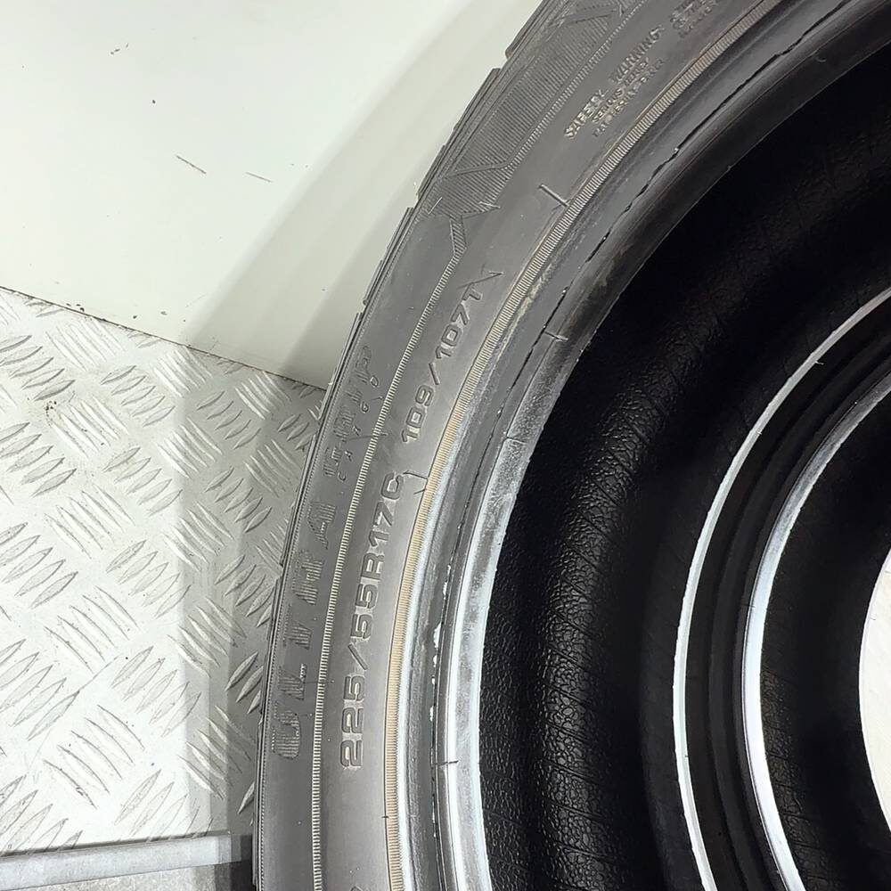 Gomme usate GOODYEAR ULTRA GRIP 225/55 R17C 109/107T – foto 10 | Prima Gomme GOODYEAR ULTRA GRIP 225/55 R17C 109/107T, dettaglio fotografico 10