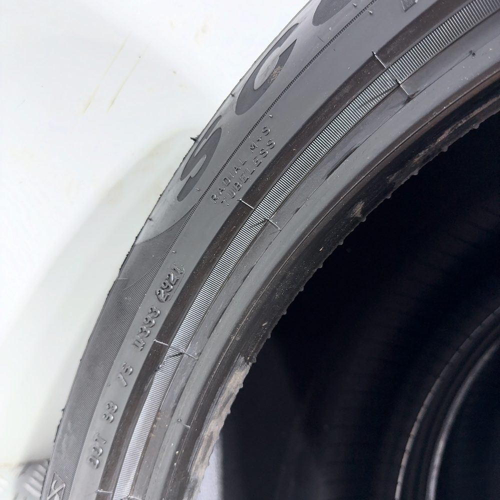 Gomme usate PIRELLI Scorpion Winter 315/35 R20 110V – foto 11 | Prima Gomme PIRELLI Scorpion Winter 315/35 R20 110V, dettaglio fotografico 11