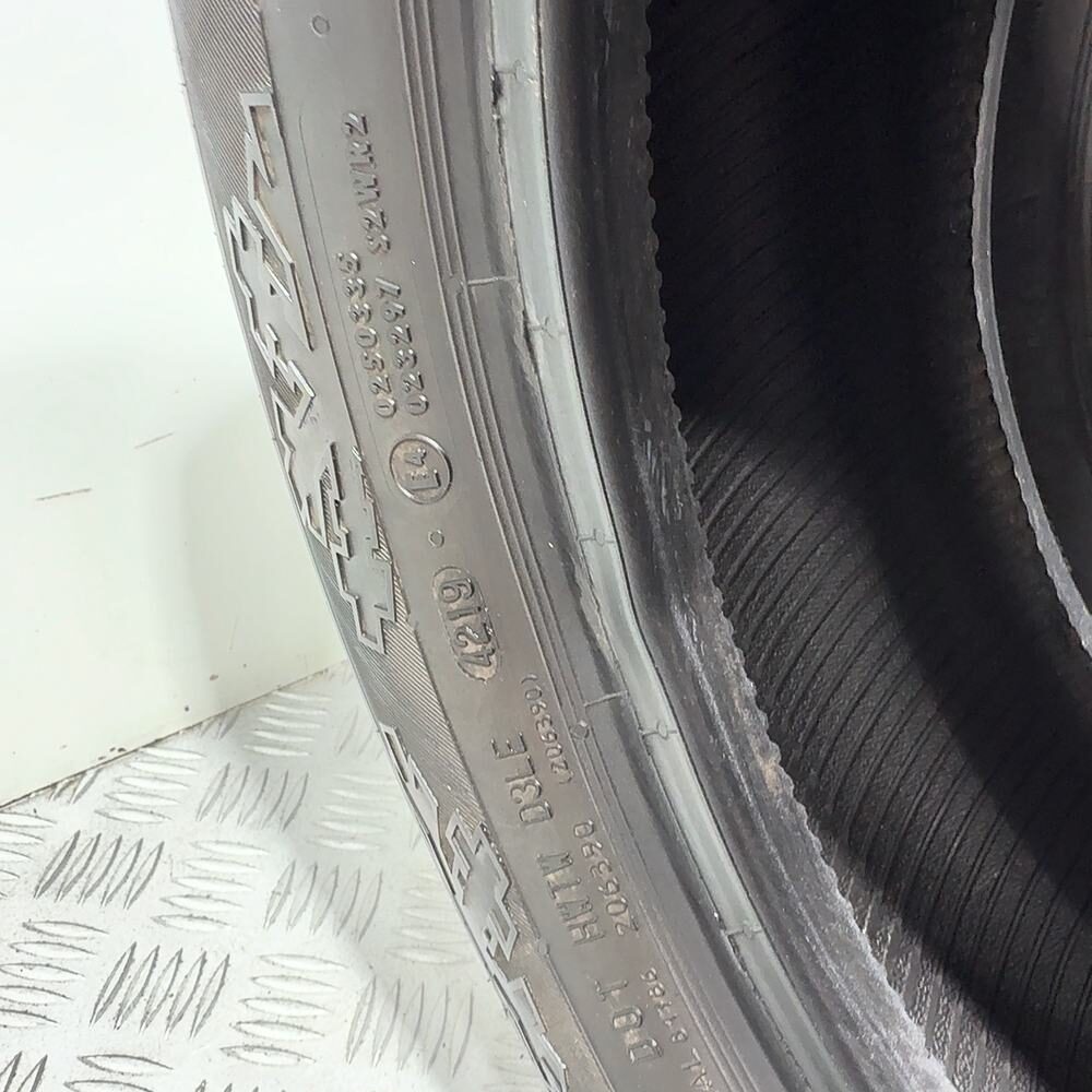 Gomme usate CONTINENTAL Crosscontact Winter 175/65 R15 84T – foto 11 | Prima Gomme CONTINENTAL Crosscontact Winter 175/65 R15 84T, dettaglio fotografico 11